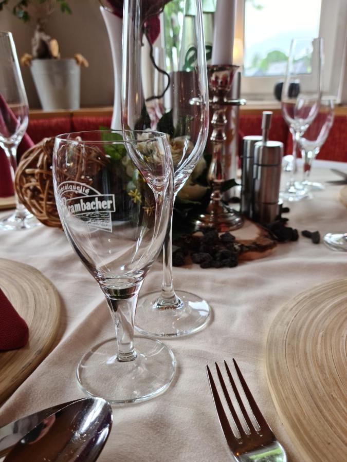 Landhotel Weisses Roess'L Adorf 외부 사진