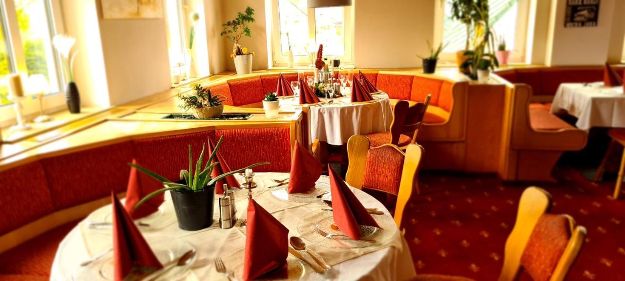 Landhotel Weisses Roess'L Adorf 외부 사진
