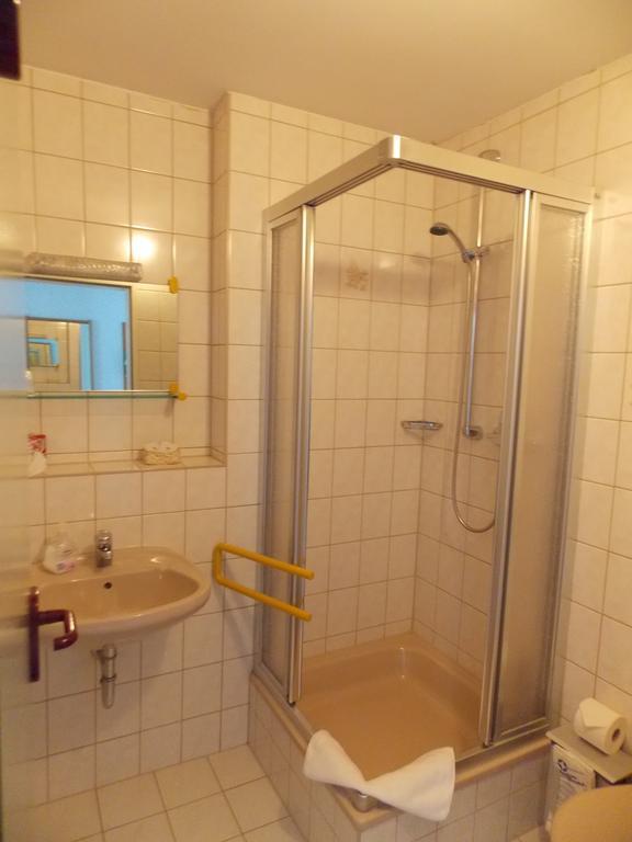 Landhotel Weisses Roess'L Adorf 객실 사진