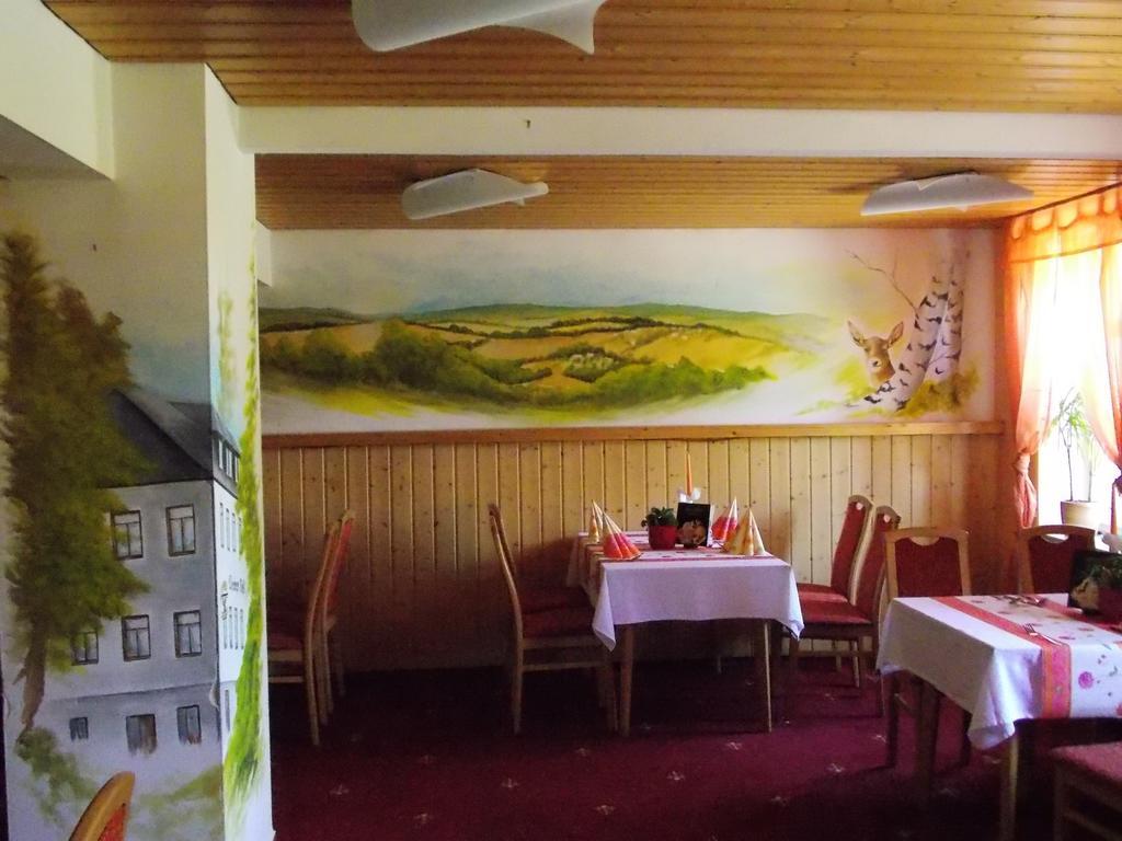 Landhotel Weisses Roess'L Adorf 외부 사진