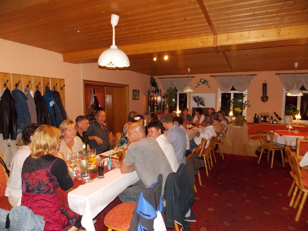 Landhotel Weisses Roess'L Adorf 외부 사진