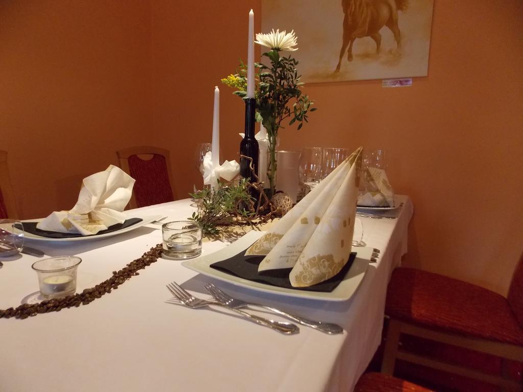 Landhotel Weisses Roess'L Adorf 외부 사진