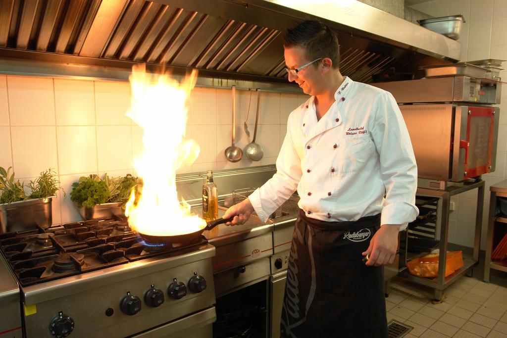 Landhotel Weisses Roess'L Adorf 외부 사진